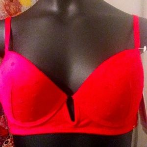 Jessica Simpson red 3D heart design bras for Valentine's Day